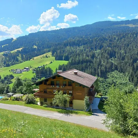 Landhof Kreuzsalgut Wagrain